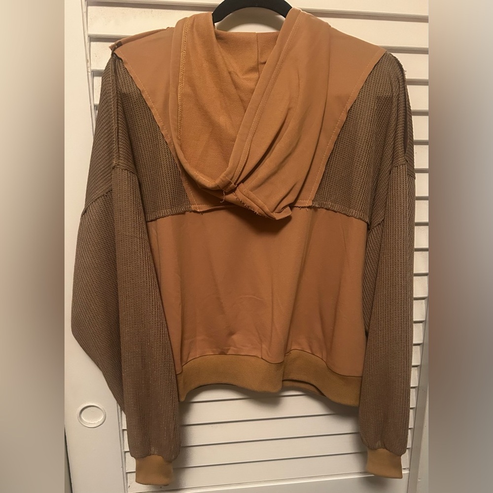 POL Tan and Brown Zip-Up Pull Over - Picture 2 of 9